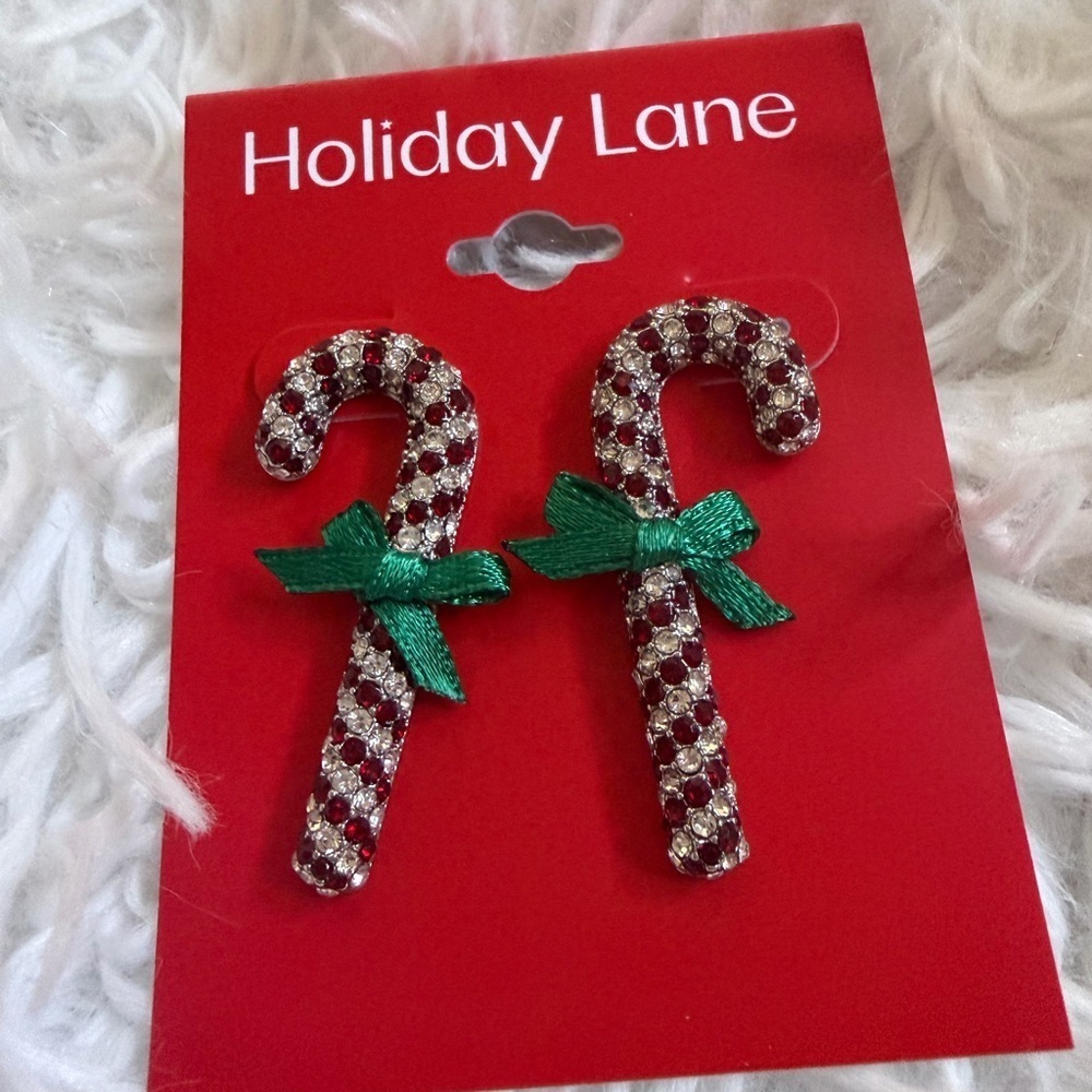 🩷 3/$18 NWT Holiday lane Candy Cane earrings with Green Bows